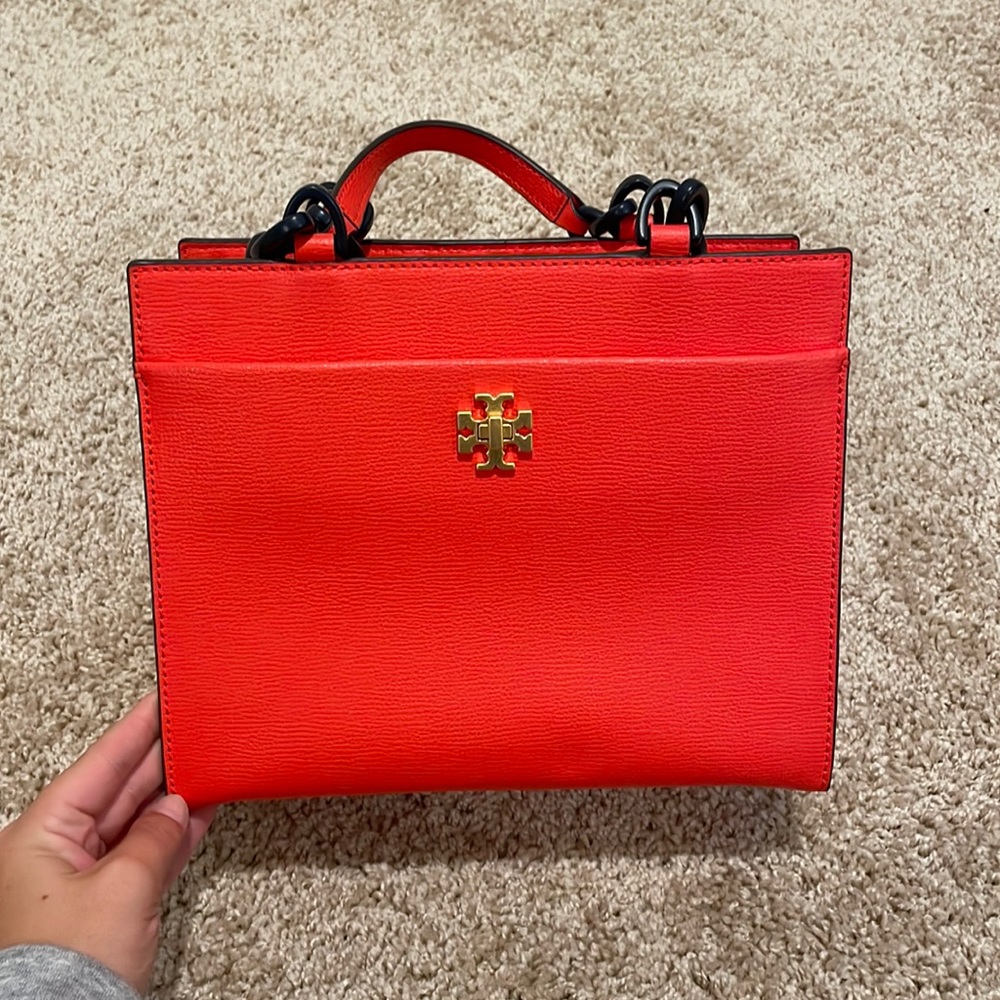 TORY BURCH LIKE NEW